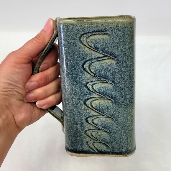 Art pottery tankard - Picture 10 of 10